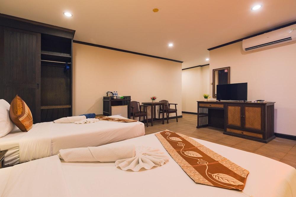 Отель Seeka Boutique Patong